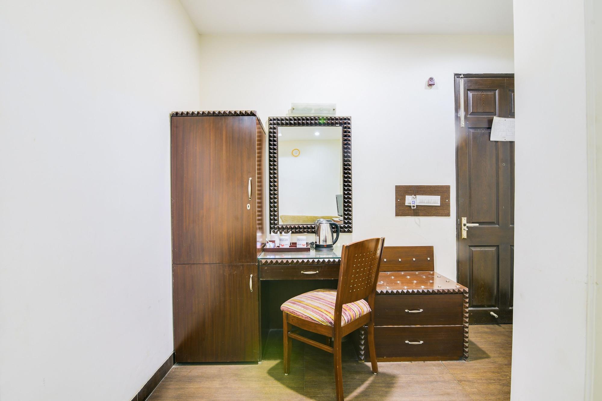 Cosy Grand, Chanakyapuri By The Cosy Hotels Nueva Delhi Exterior foto