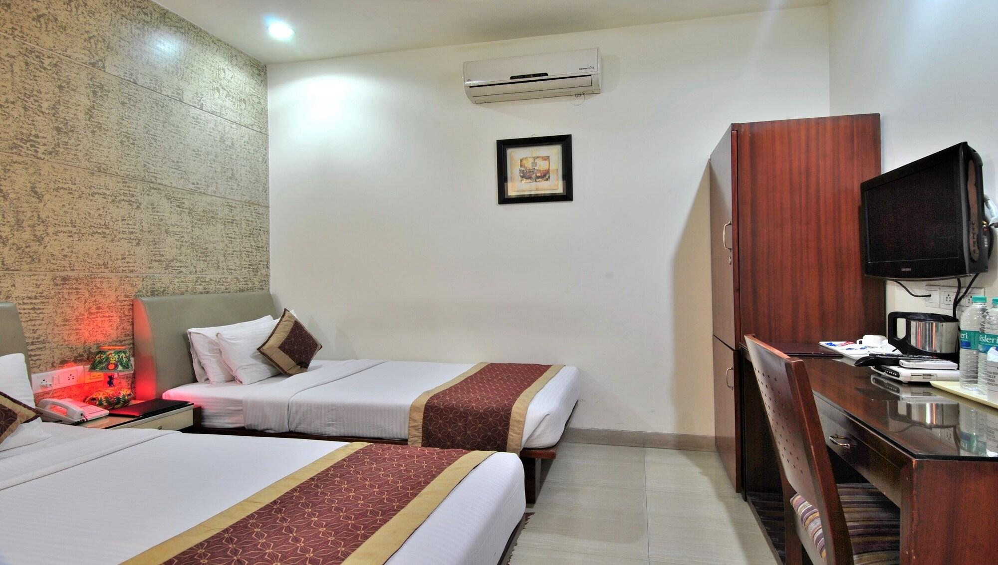 Cosy Grand, Chanakyapuri By The Cosy Hotels Nueva Delhi Exterior foto