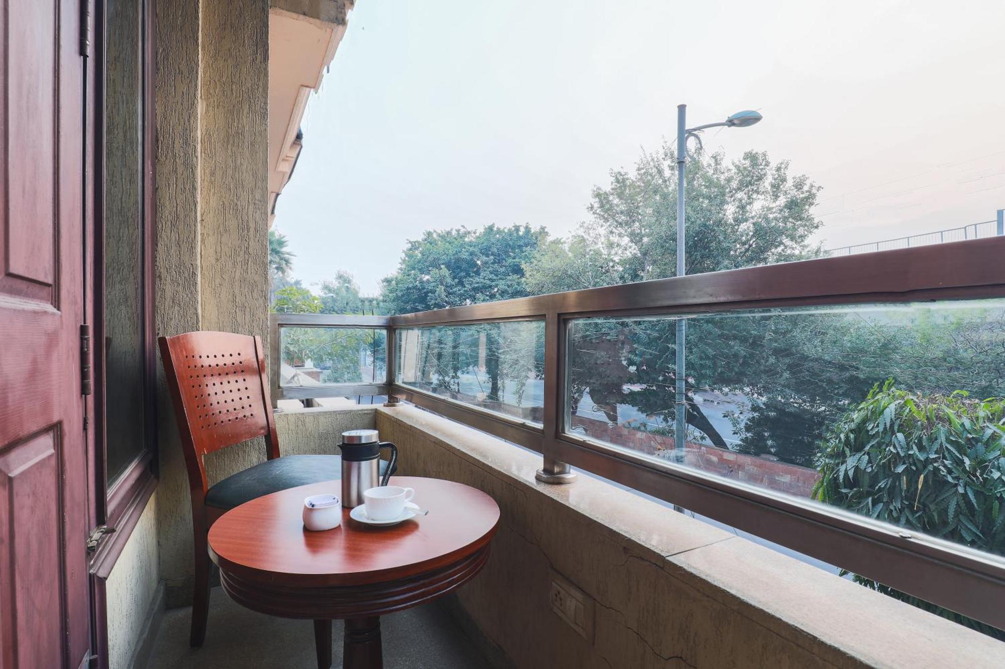 Cosy Grand, Chanakyapuri By The Cosy Hotels Nueva Delhi Exterior foto
