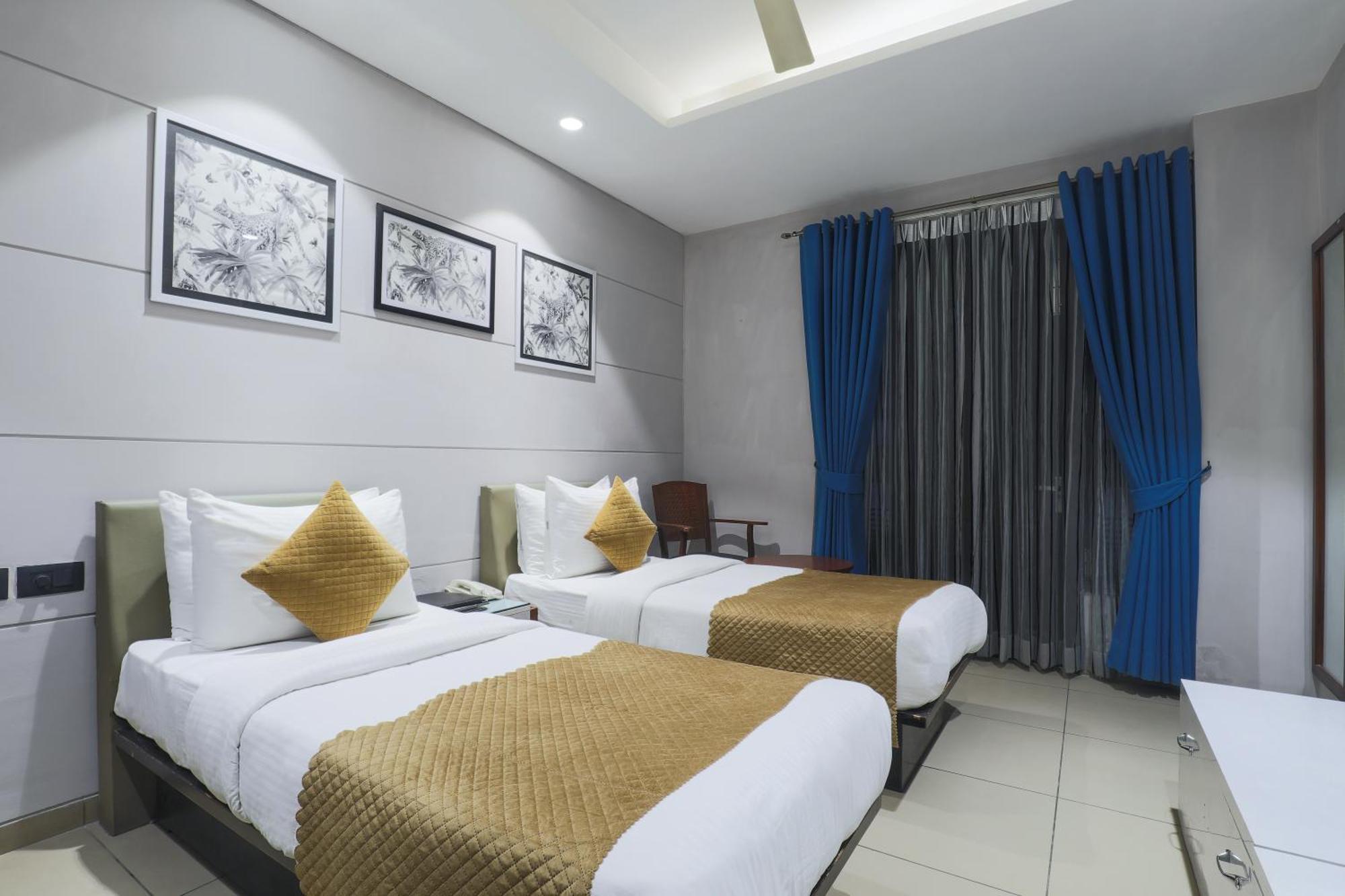 Cosy Grand, Chanakyapuri By The Cosy Hotels Nueva Delhi Exterior foto