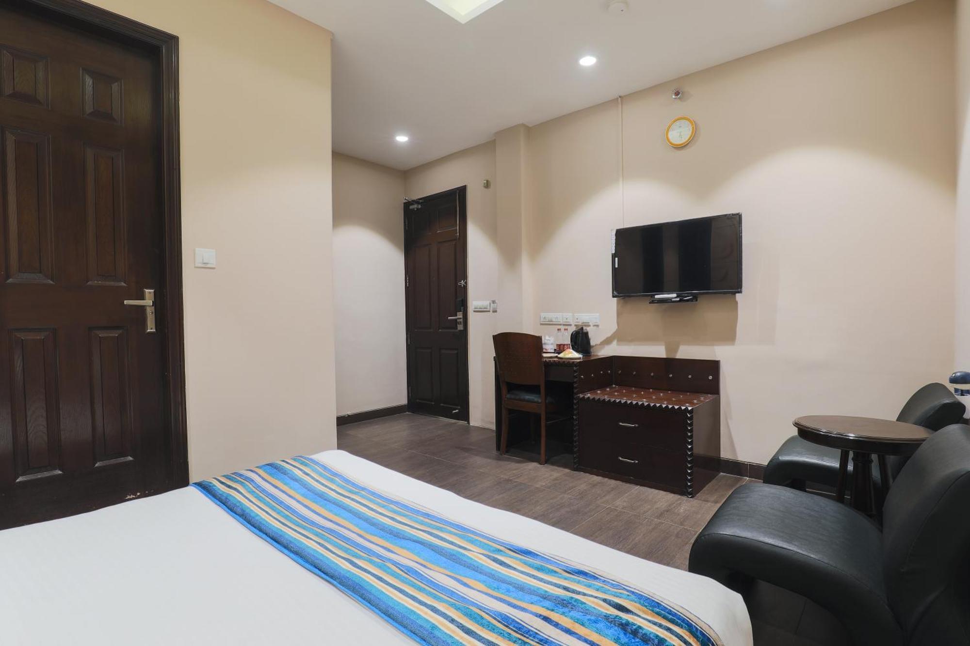 Cosy Grand, Chanakyapuri By The Cosy Hotels Nueva Delhi Exterior foto